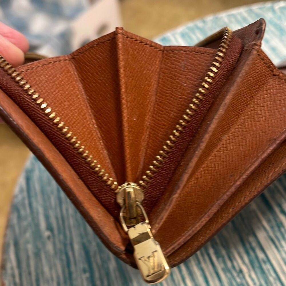 Louis Vuitton Brown Monogram Porte-Amon air Tresor Wallet - Picture 14 of 15